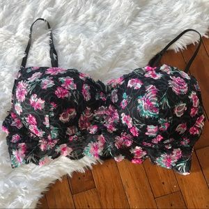 Candie’s gray and floral bra size 38C